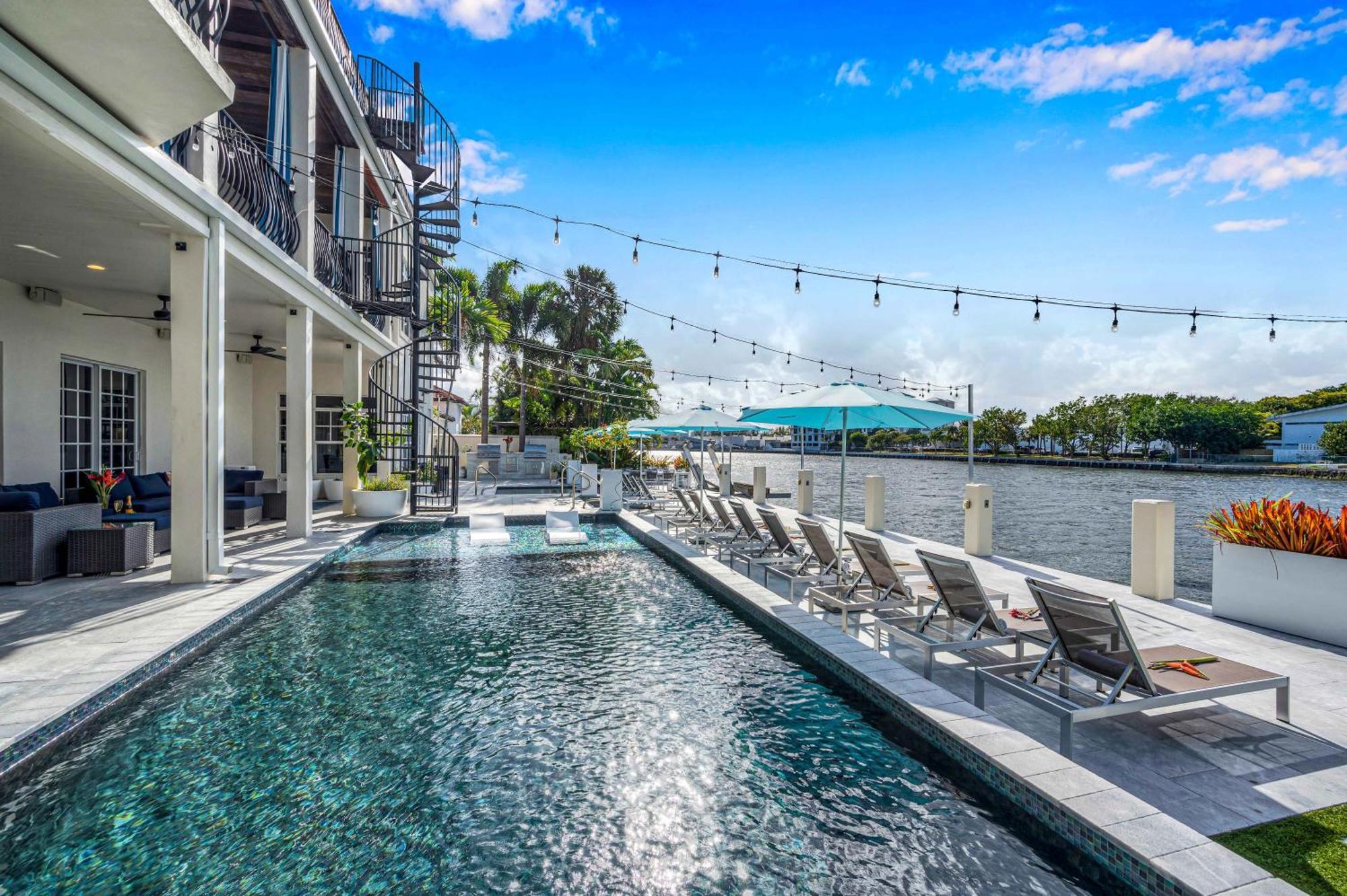 The Modern Castle Canal View Access Rooftop Living Greenhouse Vlllas ฟอร์ต ลอเดอร์เดล ภายนอก รูปภาพ