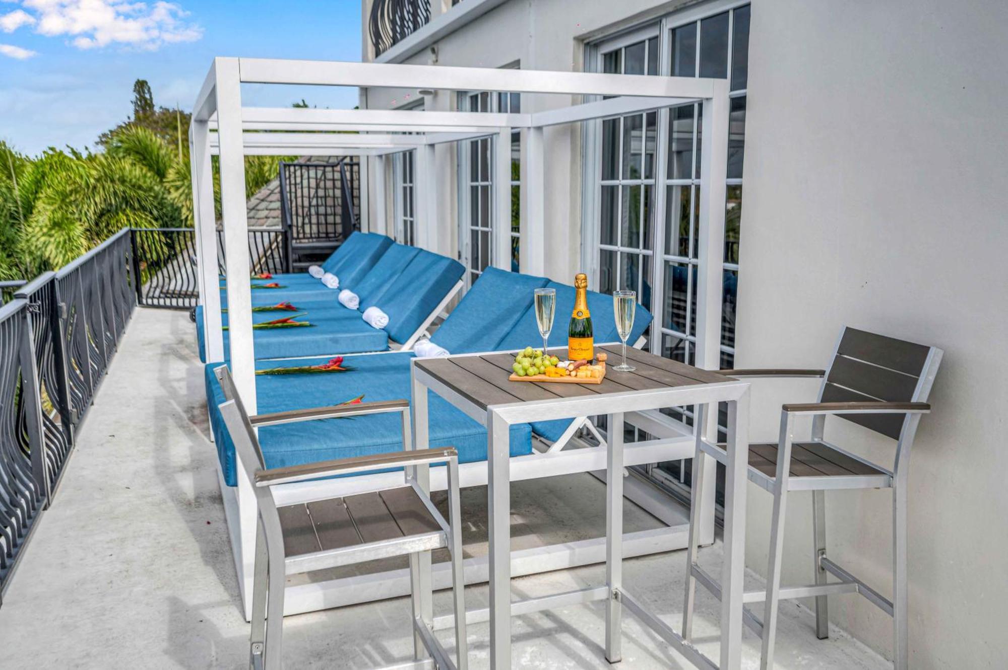 The Modern Castle Canal View Access Rooftop Living Greenhouse Vlllas ฟอร์ต ลอเดอร์เดล ภายนอก รูปภาพ