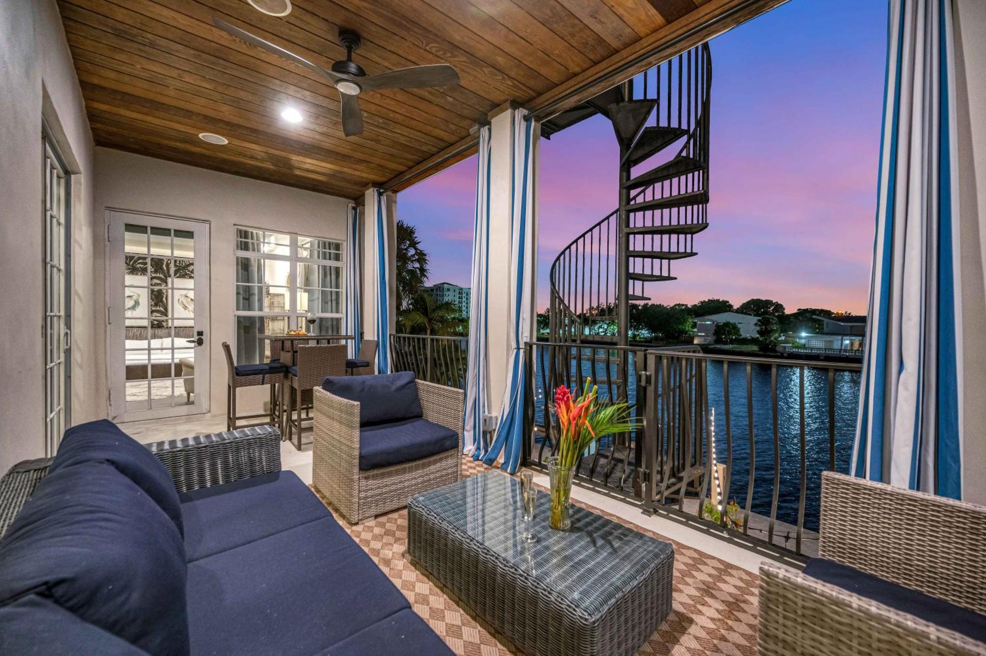 The Modern Castle Canal View Access Rooftop Living Greenhouse Vlllas ฟอร์ต ลอเดอร์เดล ภายนอก รูปภาพ
