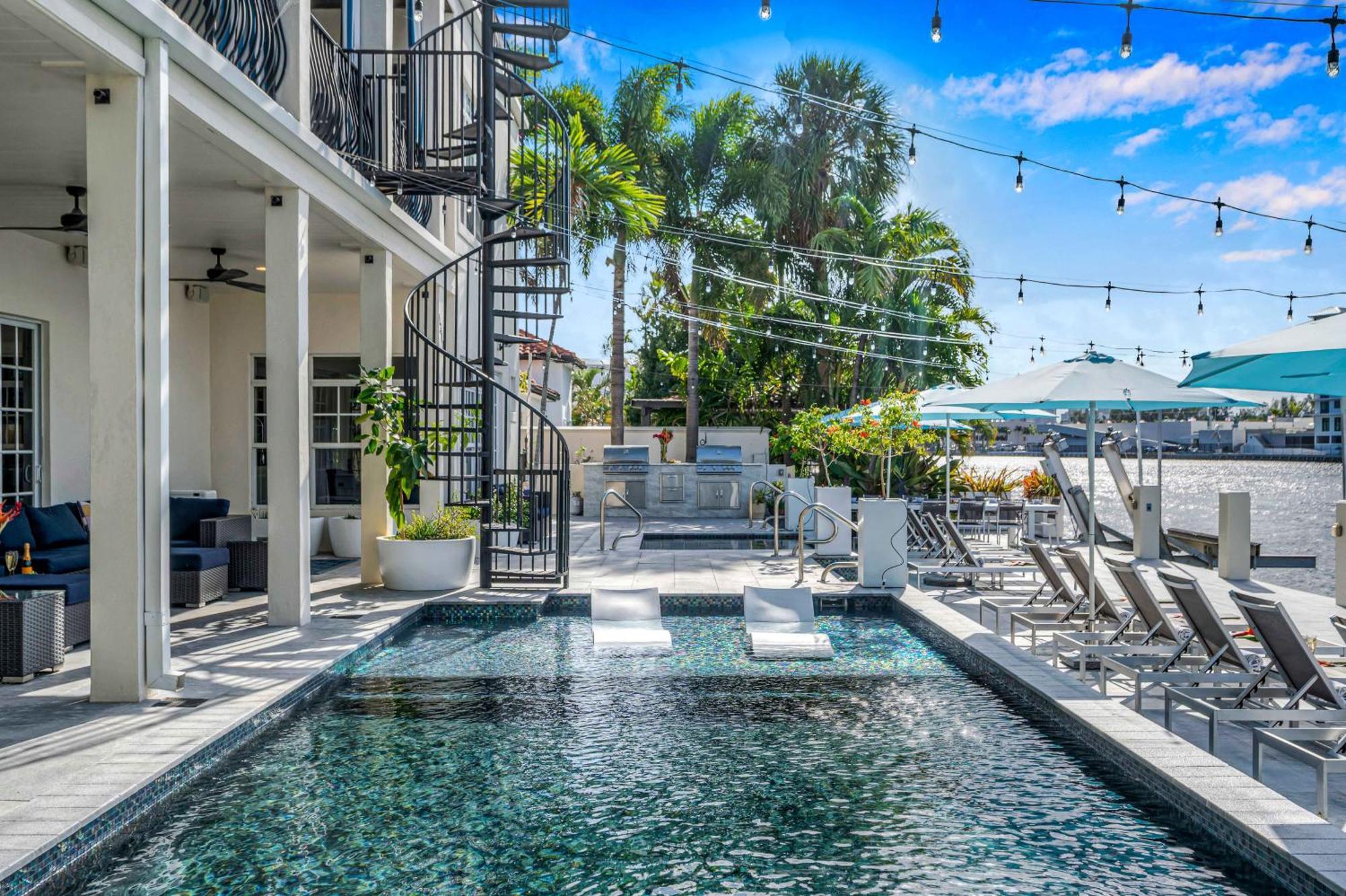 The Modern Castle Canal View Access Rooftop Living Greenhouse Vlllas ฟอร์ต ลอเดอร์เดล ภายนอก รูปภาพ